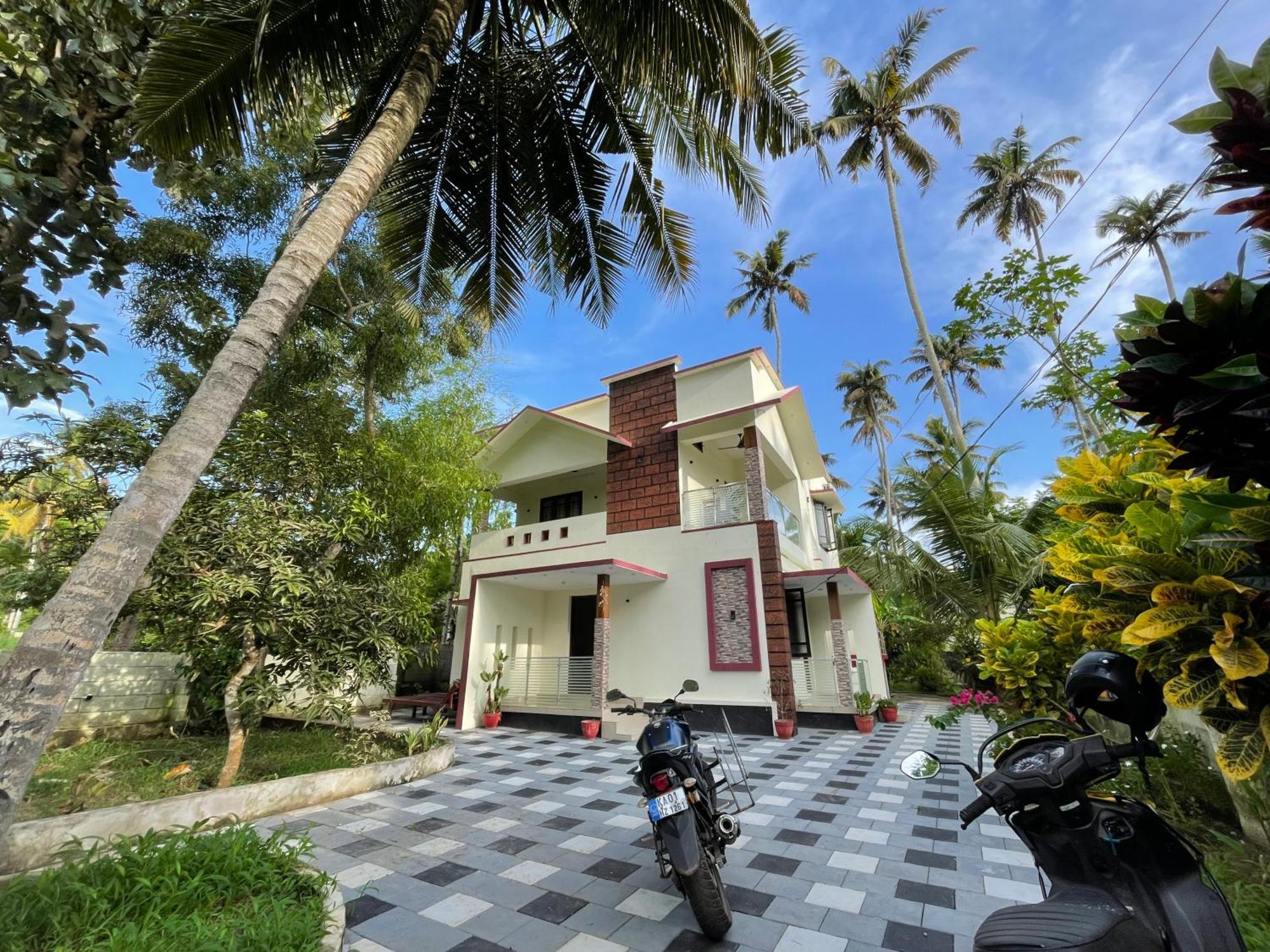 Cliff & Coral Hostel Varkala Exterior photo
