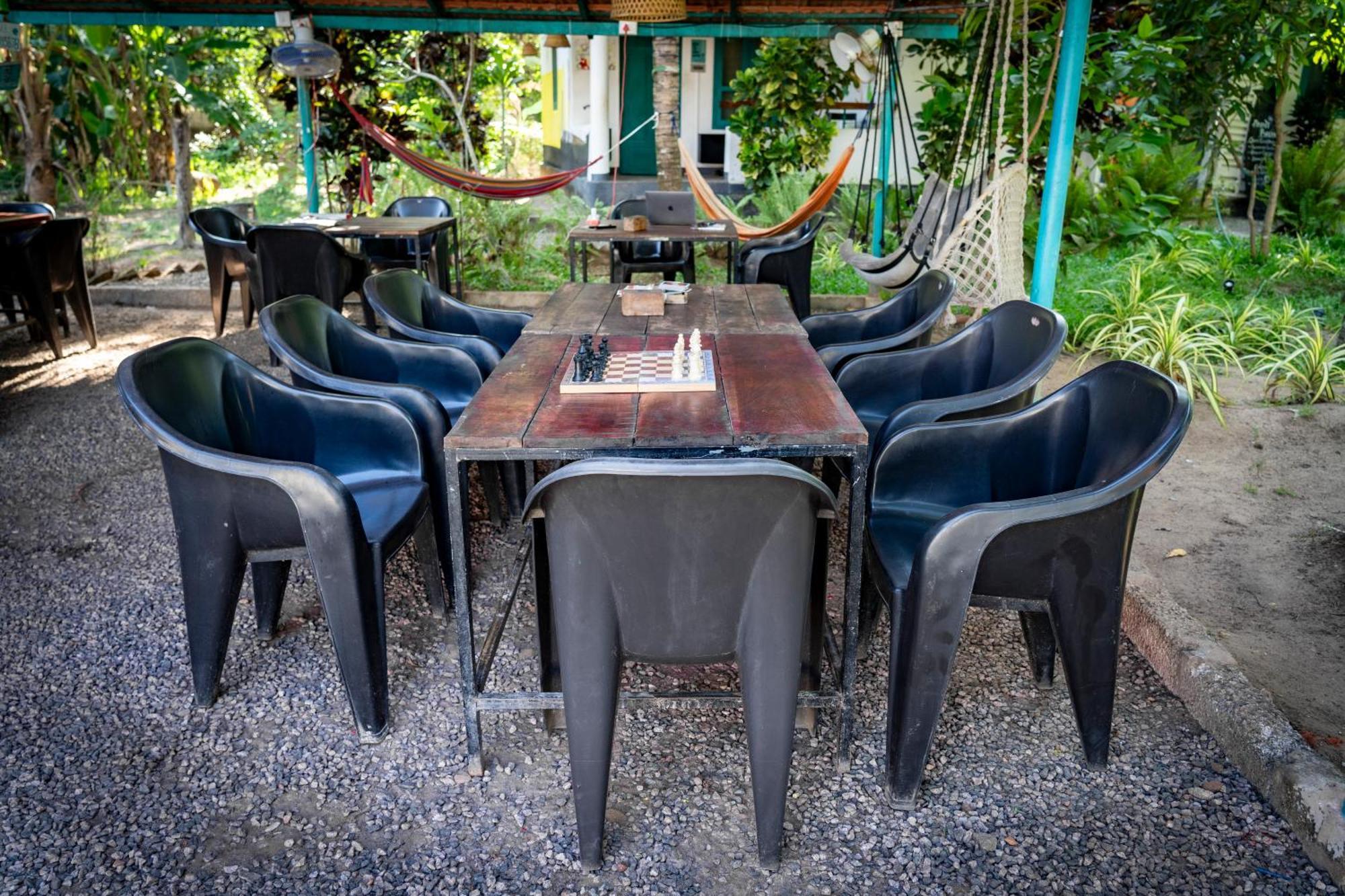 Cliff & Coral Hostel Varkala Exterior photo