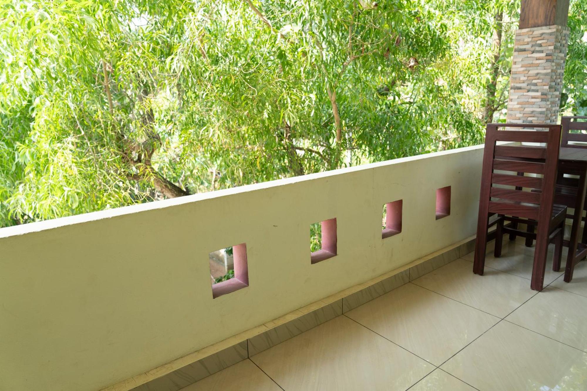 Cliff & Coral Hostel Varkala Exterior photo